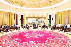 Read more about the article ပြည်ထောင်စုသမ္မတမြန်မာနိုင်ငံတော်ယာယီသမ္မတ တရုတ်ကွန်မြူနစ်ပါတီ ယူနန်ပြည်နယ်ပါတီကော်မတီ အမြဲတမ်းကော်မတီအဖွဲ့ဝင်၊ ယူနန်ပြည်နယ်ပါတီ ကော်မတီ၏ နိုင်ငံရေးနှင့် ဥပဒေရေးရာကော်မရှင်အတွင်းရေးမှူး Mr. Hu Dapeng နှင့် တွေ့ဆုံဆွေးနွေး (၂၉-၉-၂၀၂၅)