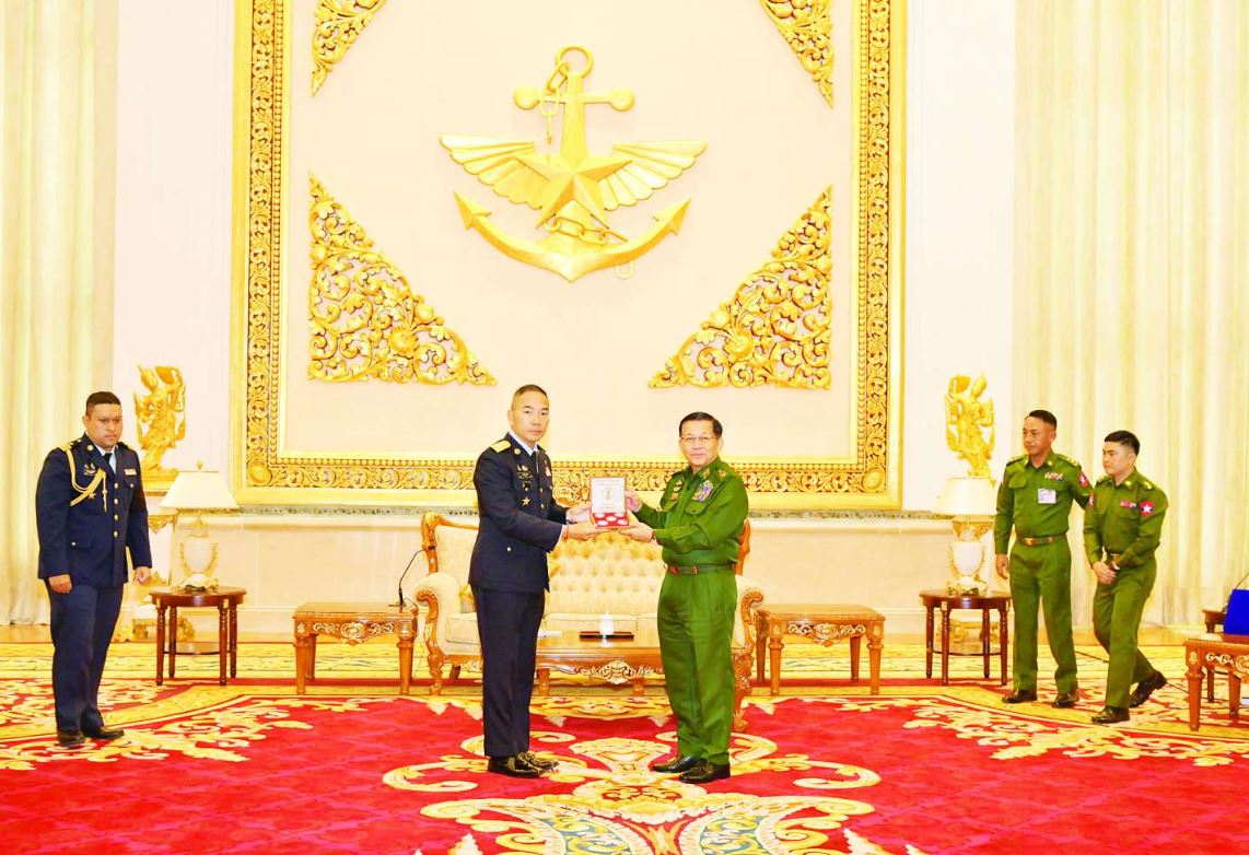 Read more about the article နိုင်ငံတော်လုံခြုံရေးနှင့်အေးချမ်းသာယာရေးကော်မရှင်ဥက္ကဋ္ဌ ထိုင်းဘုရင့်လေတပ်ဦးစီးချုပ် ဦးဆောင်သည့် ကိုယ်စားလှယ်အဖွဲ့အား လက်ခံတွေ့ဆုံ (၂၅-၂-၂၀၂၆)