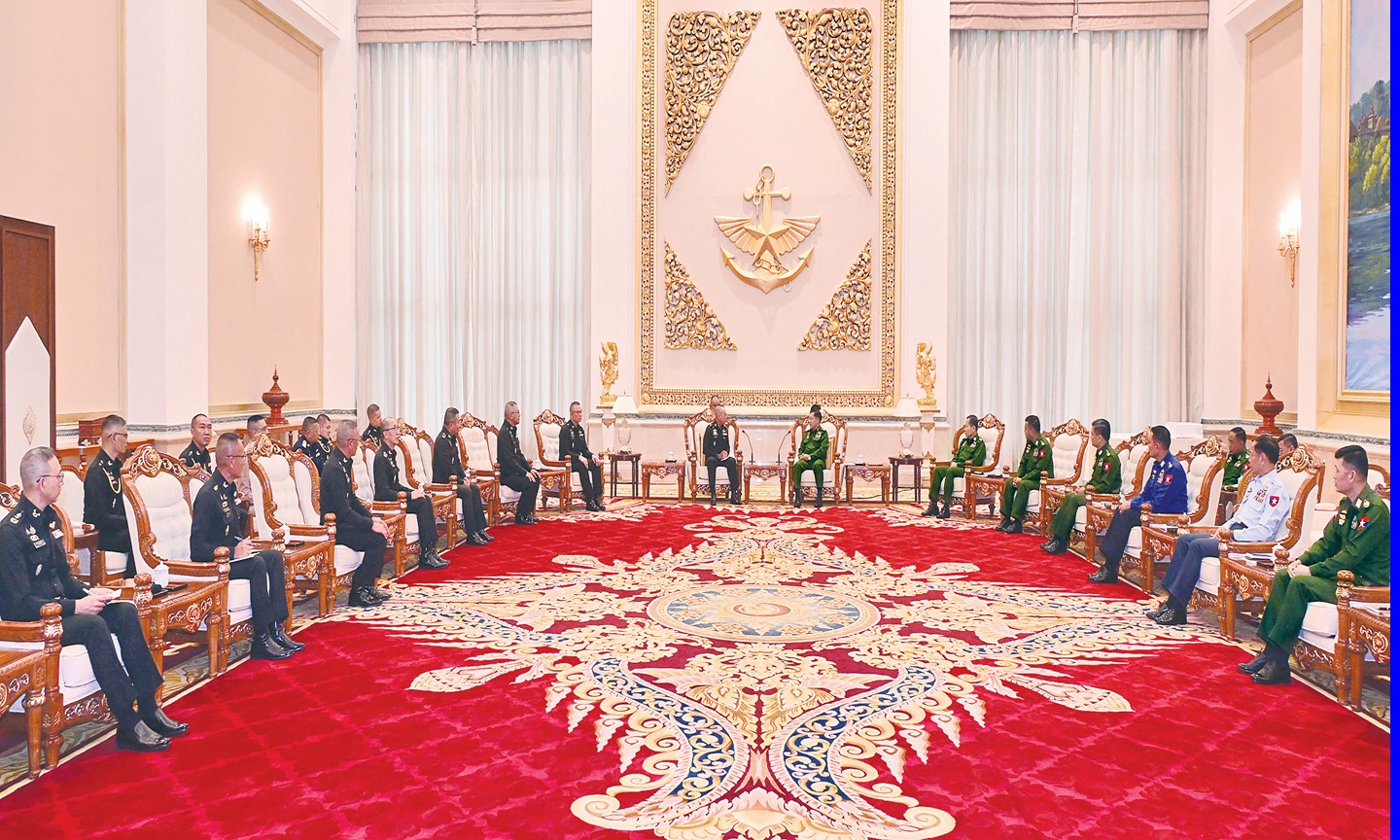 You are currently viewing နိုင်ငံတော်လုံခြုံရေးနှင့်အေးချမ်းသာယာရေးကော်မရှင်ဥက္ကဋ္ဌ တပ်မတော်ကာကွယ်ရေးဦးစီးချုပ် ဗိုလ်ချုပ်မှူးကြီး မင်းအောင်လှိုင် ထိုင်းဘုရင့်တပ်မတော်ကာကွယ်ရေးဦးစီးချုပ် ဦးဆောင်သည့် ကိုယ်စားလှယ်အဖွဲ့အား လက်ခံတွေ့ဆုံ (၁၉-၃-၂၀၂၆)